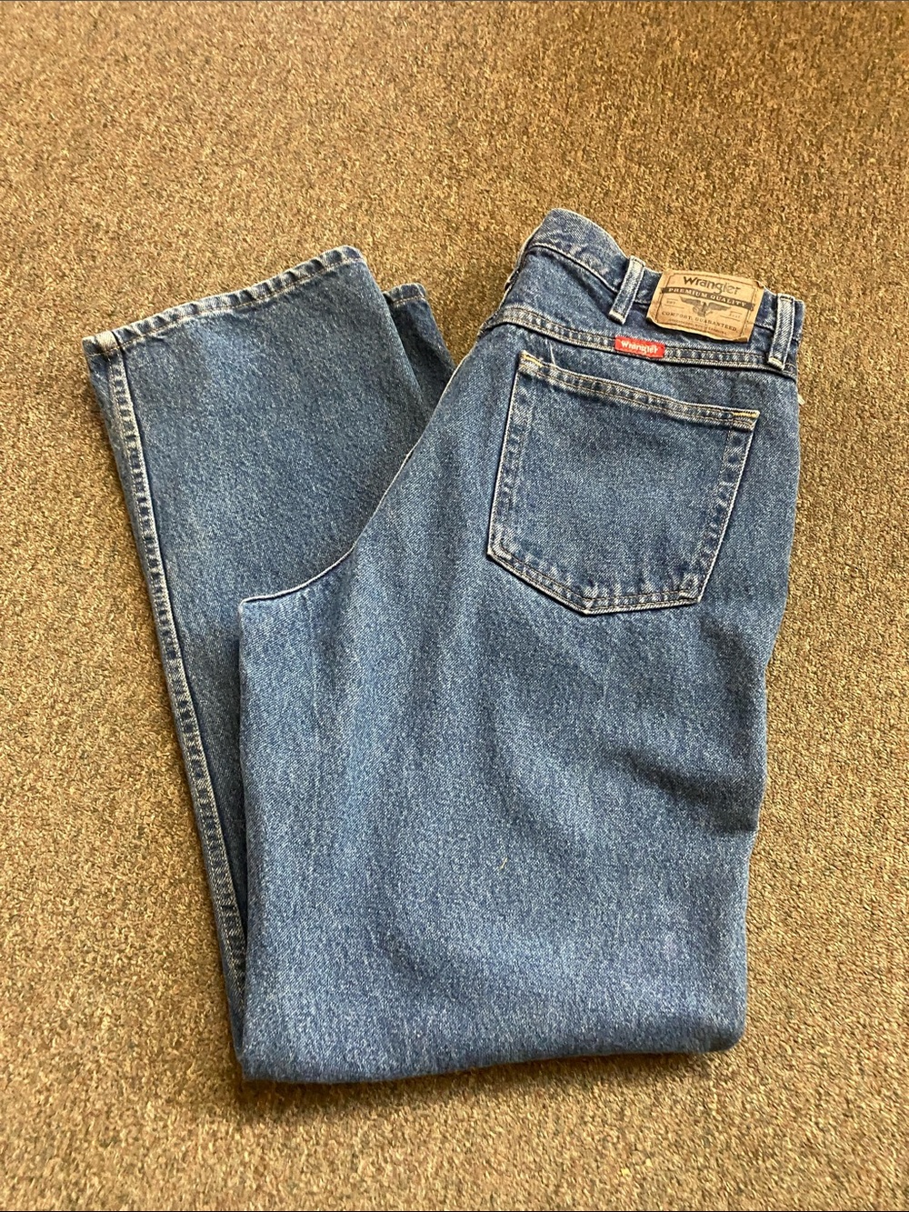 Wrangler Men’s Classic Blue Relaxed Fit Jeans
